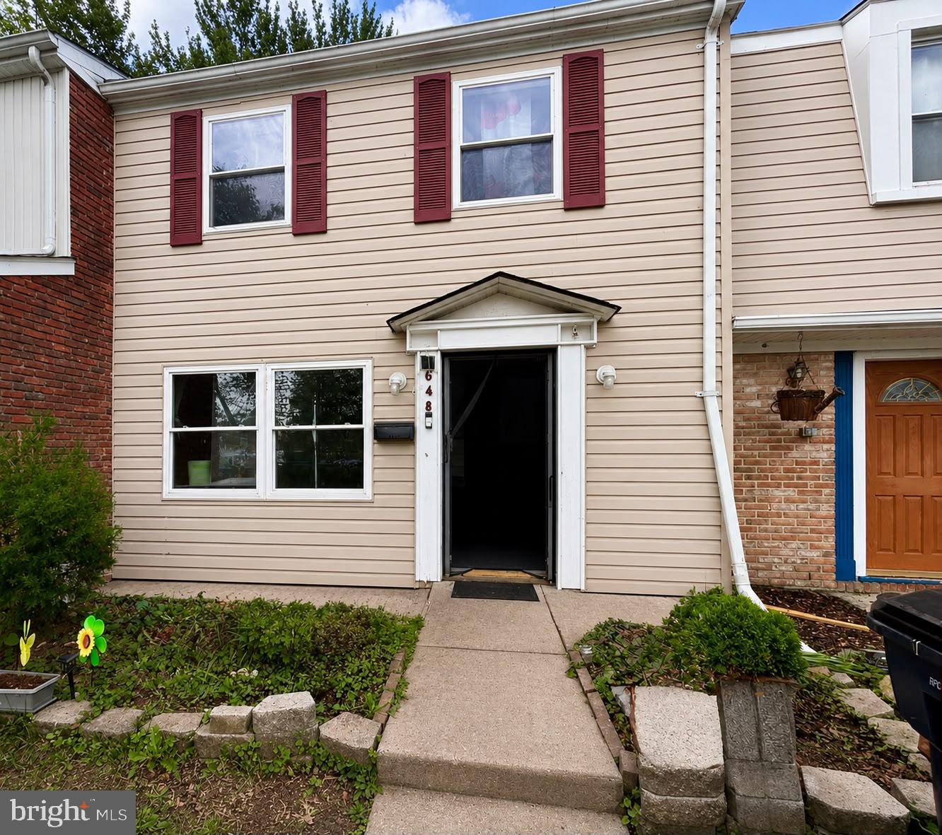 648 Shore Dr Property Photo 1