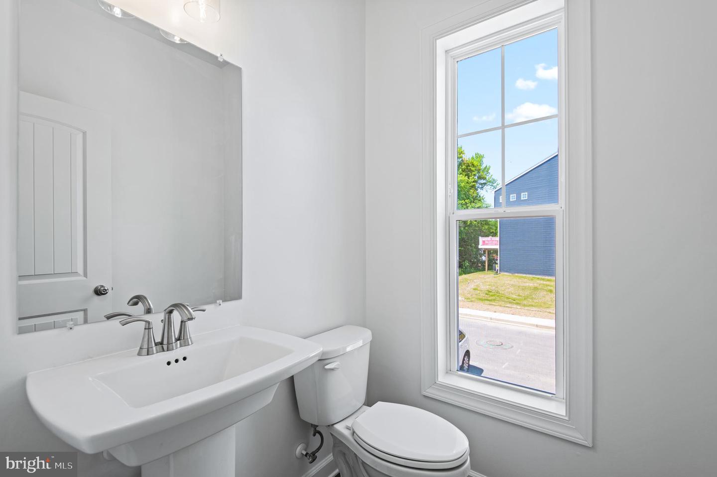 758 Bur Oak Ct Property Photo 13