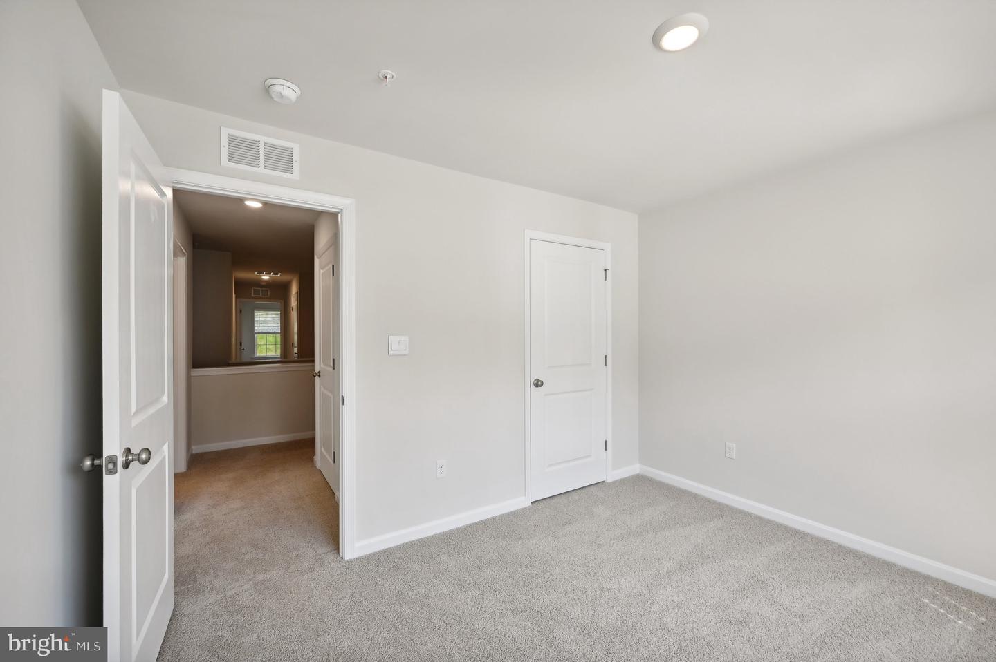 1715 Carver Cir Property Photo 34