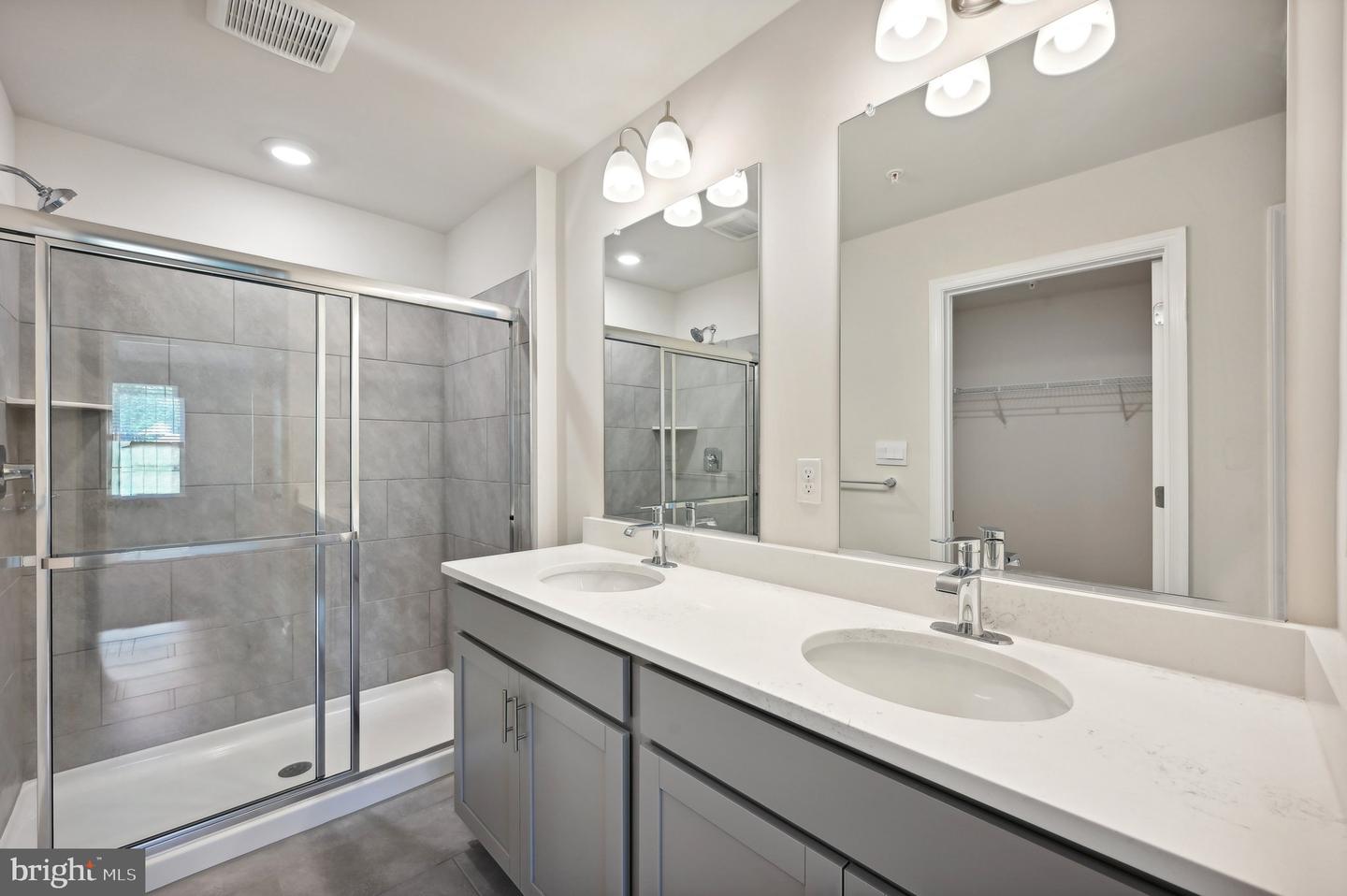 1715 Carver Cir Property Photo 44