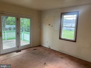66 Dixon Ave Property Photo 8