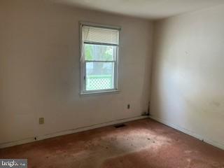 66 Dixon Ave Property Photo 9