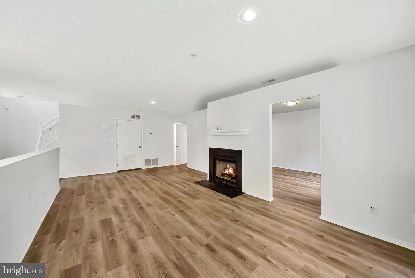 201 Kimary Ct #201-i Property Photo 3