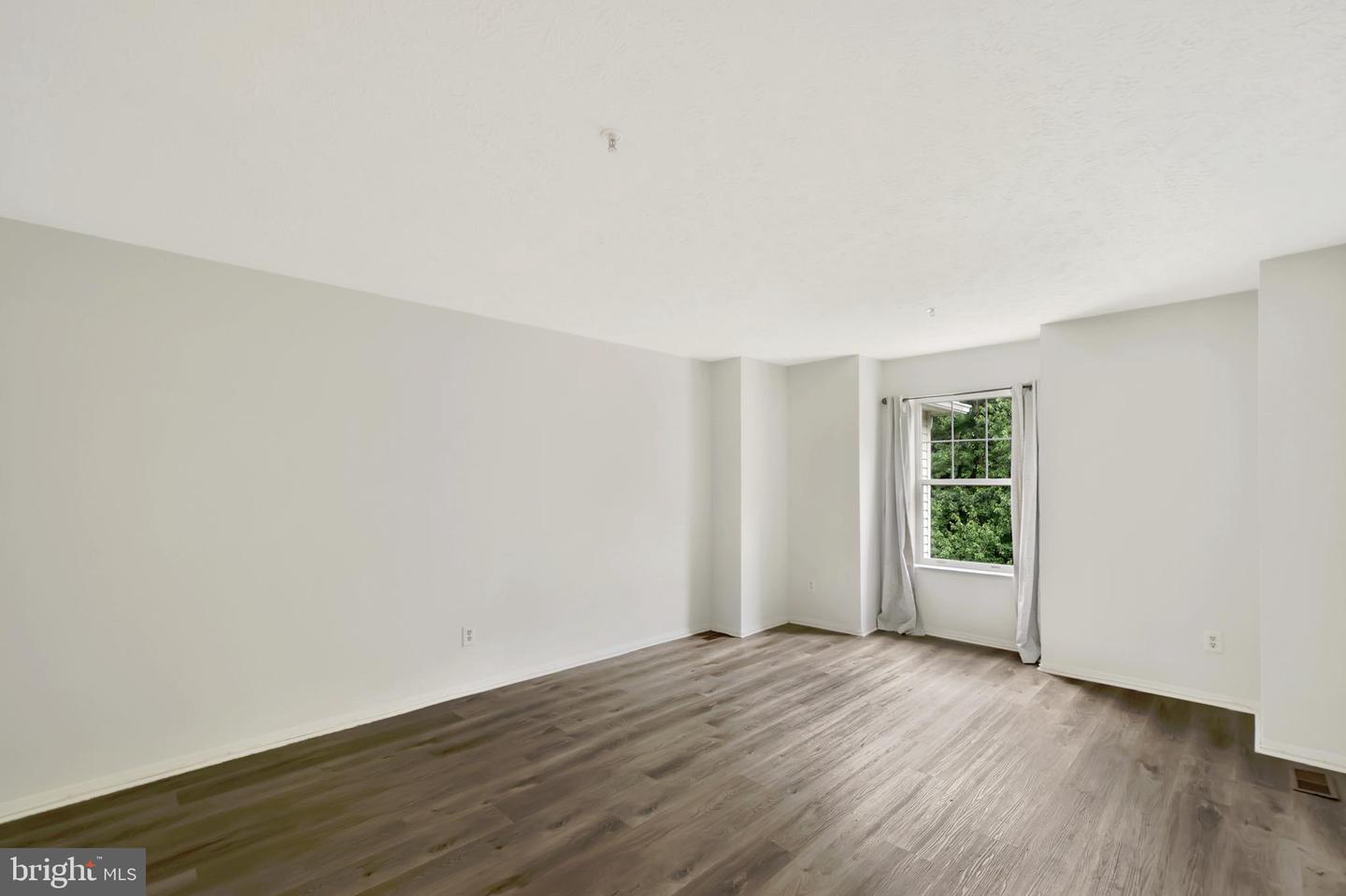 201 Kimary Ct #201-i Property Photo 9