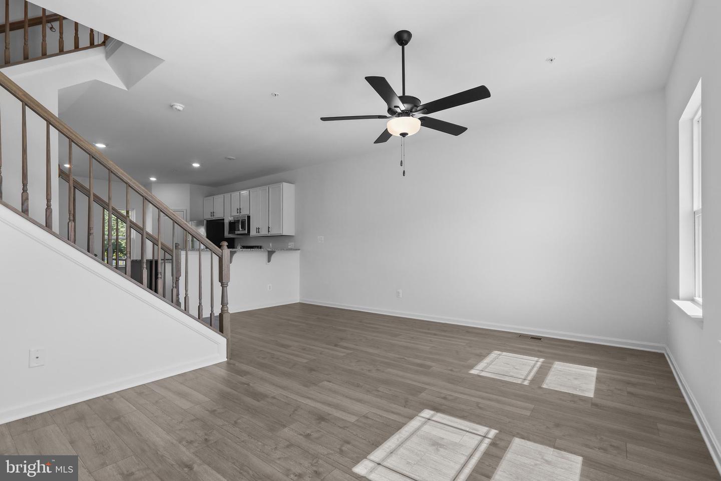 379 Hackley Dr Property Photo 8
