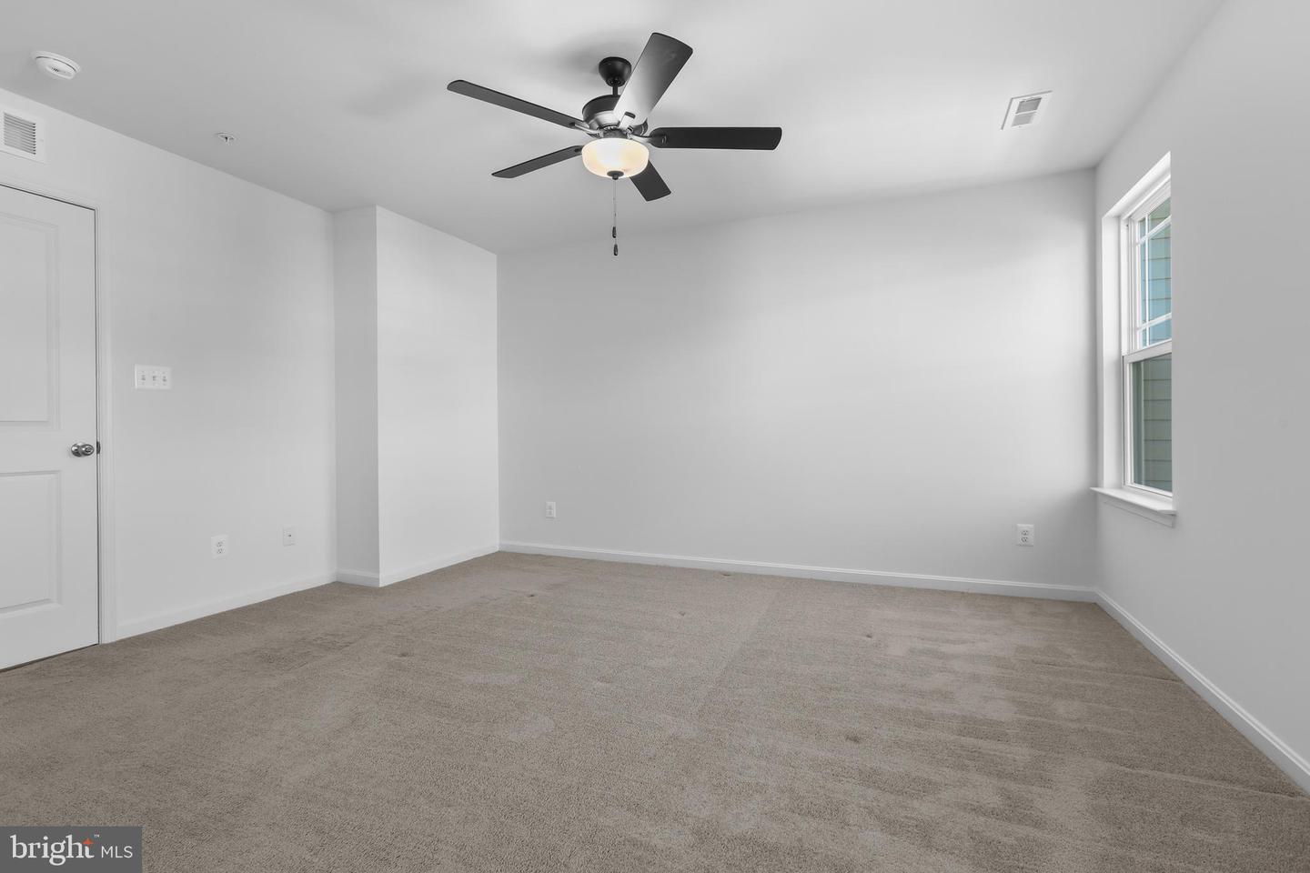 379 Hackley Dr Property Photo 24