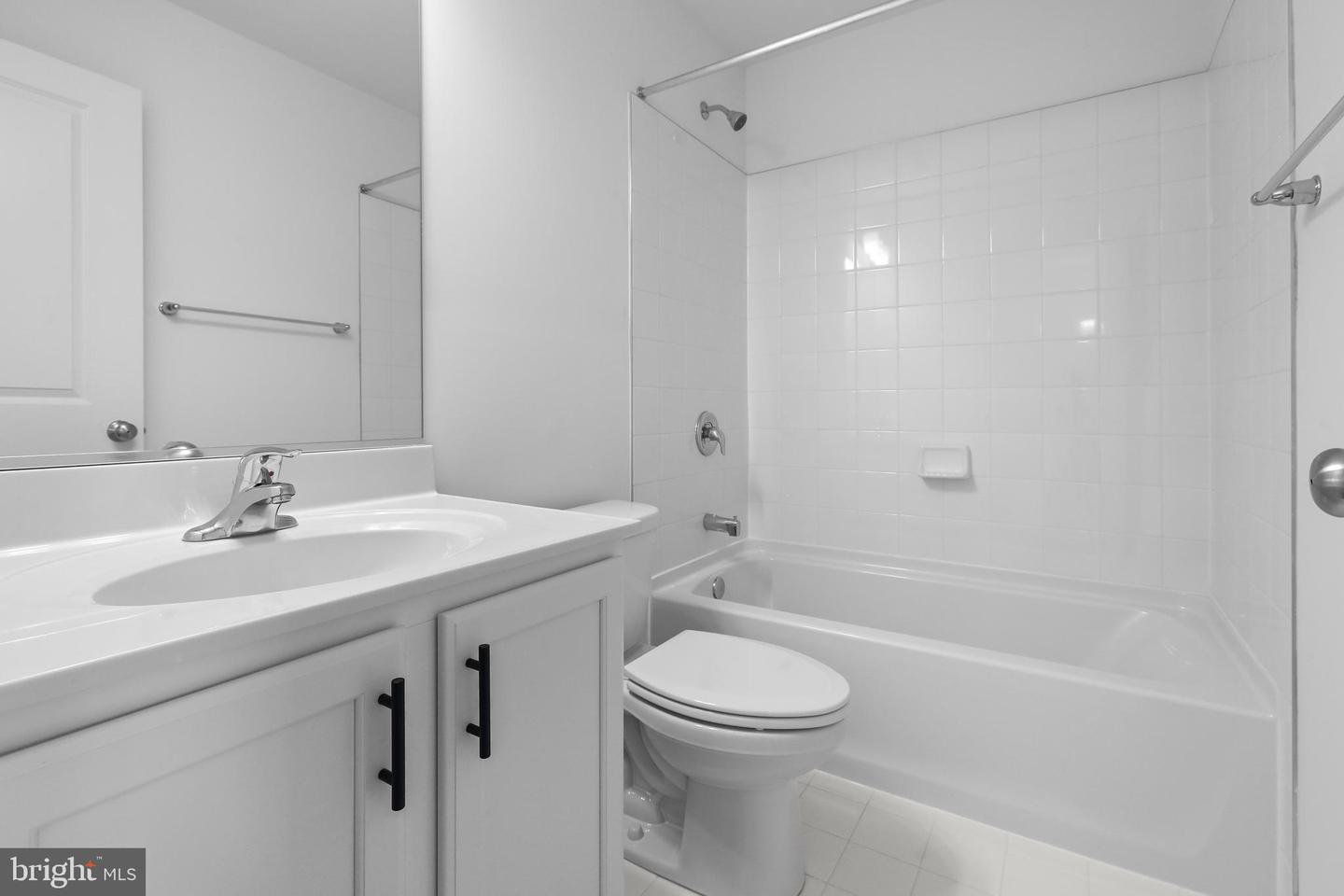 379 Hackley Dr Property Photo 32