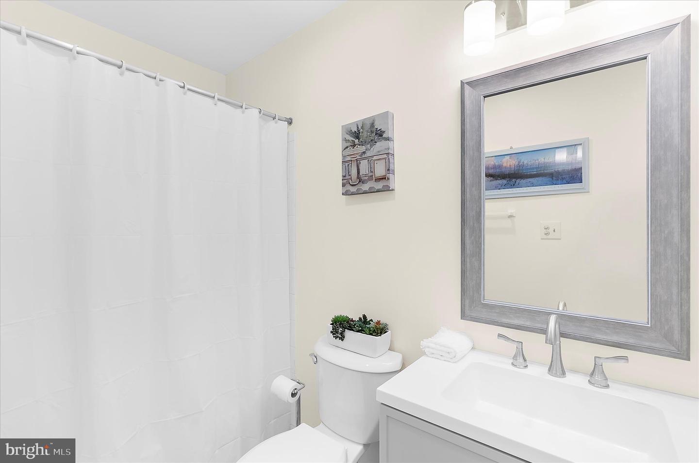 35 Neptune Dr Property Photo 25