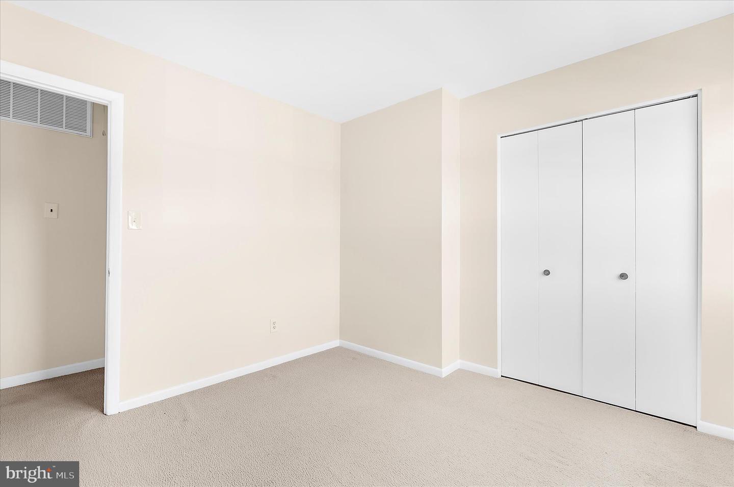 35 Neptune Dr Property Photo 47