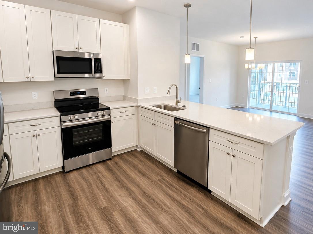 404 Bold Ruler Ct #204 Property Photo 2