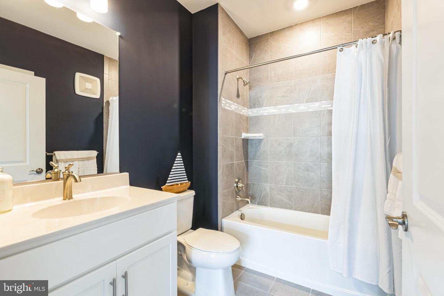 404 Bold Ruler Ct #203 Property Photo 10