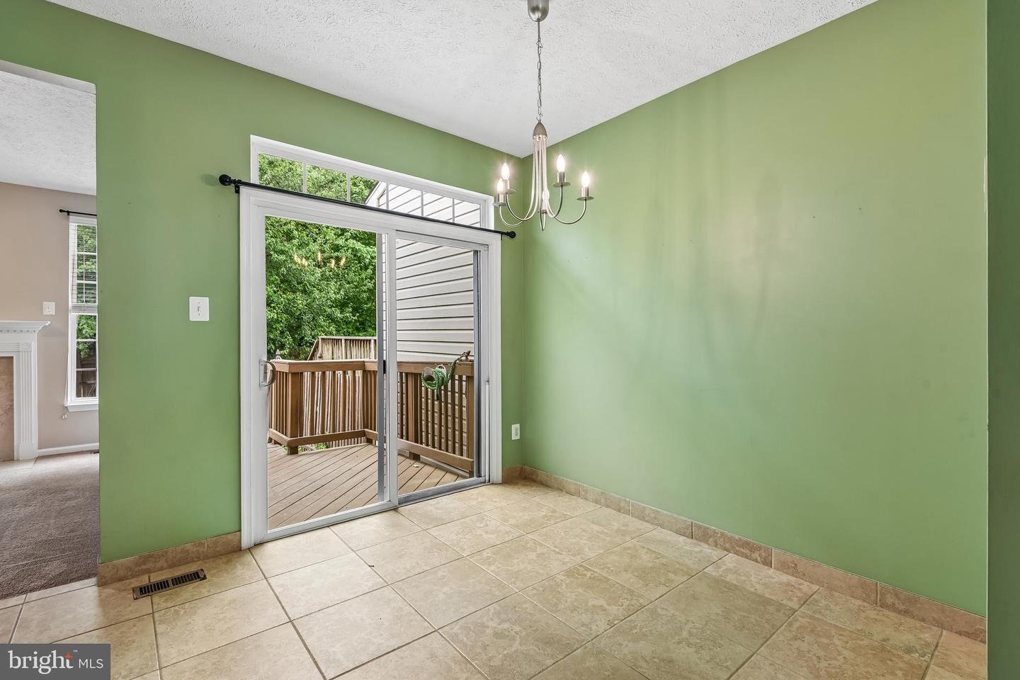 413 Foreland Garth Property Photo 12