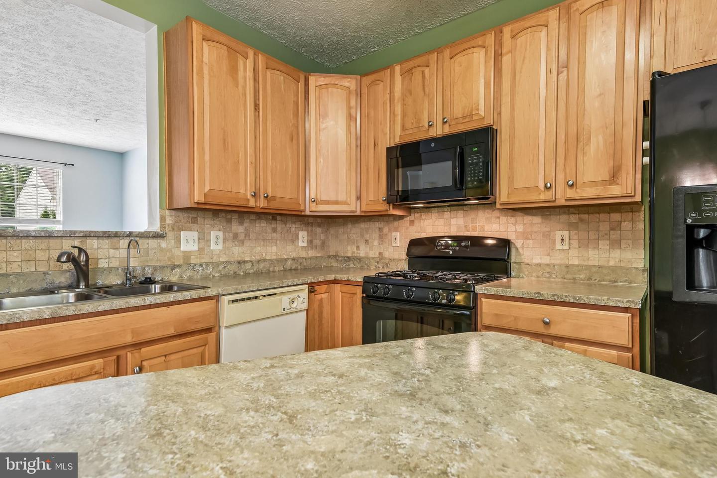 413 Foreland Garth Property Photo 21