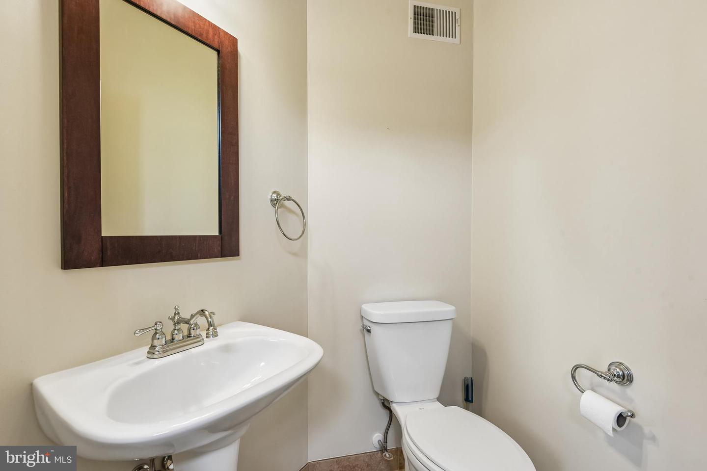 413 Foreland Garth Property Photo 22