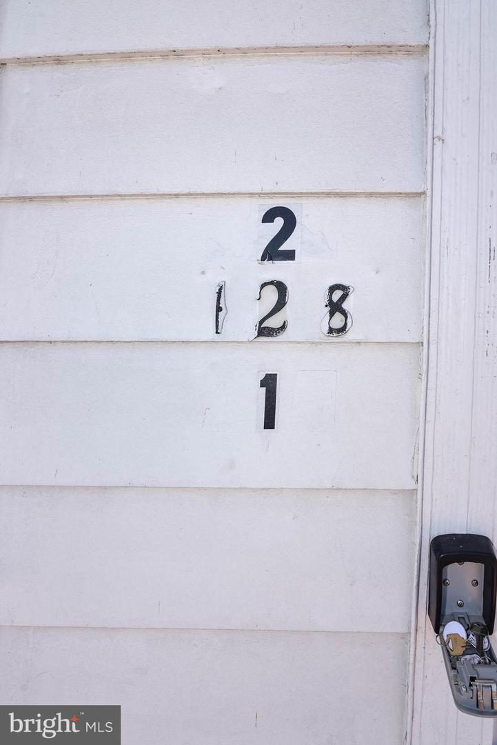 128 S Philadelphia Blvd Property Photo 4
