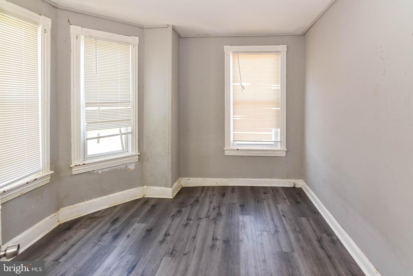 128 S Philadelphia Blvd Property Photo 19
