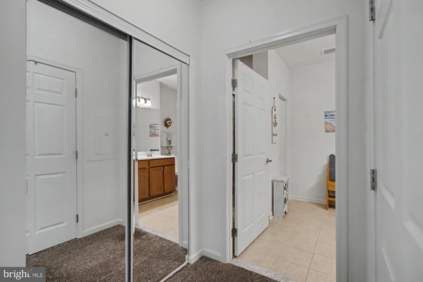 259 Beckenham Cir #201 Property Photo 17