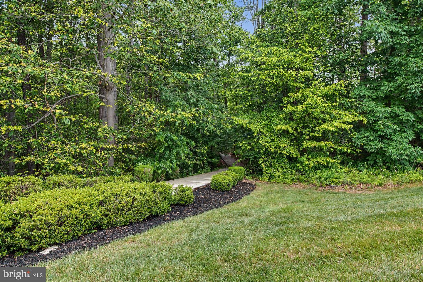259 Beckenham Cir #201 Property Photo 26