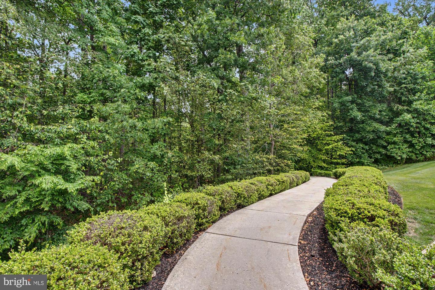 259 Beckenham Cir #201 Property Photo 27