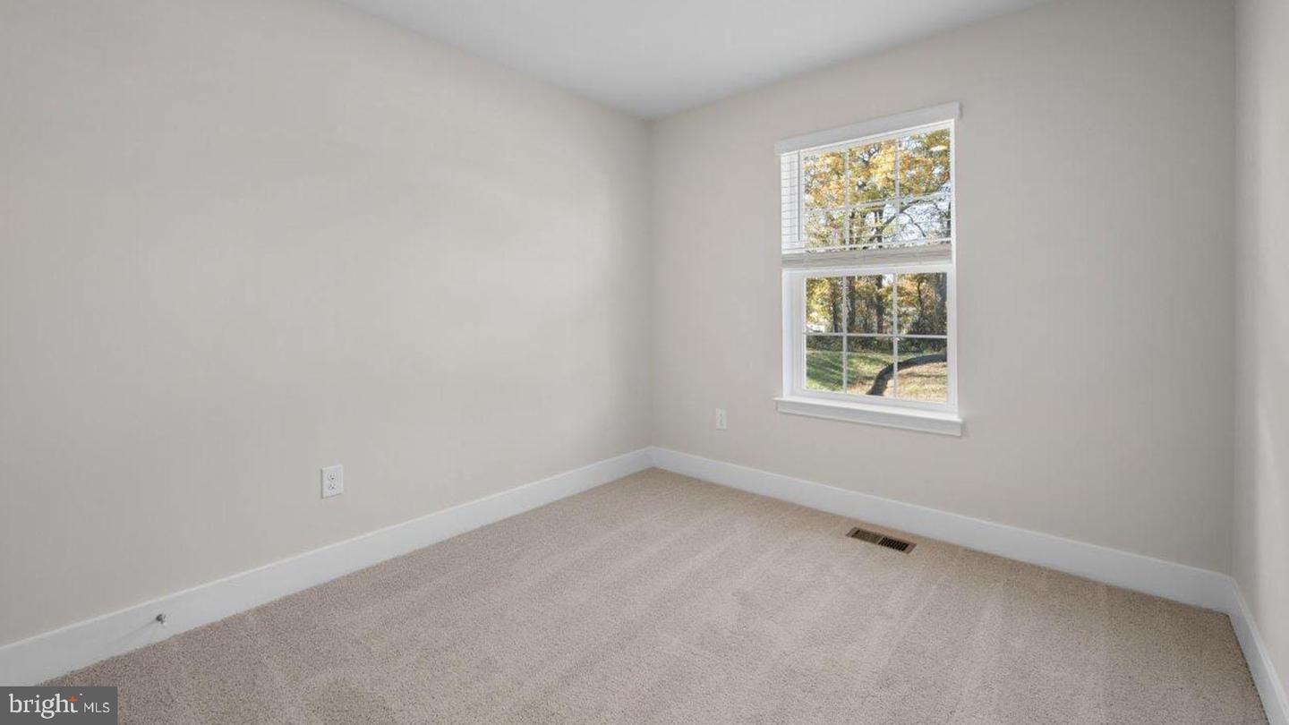363 Hackley Dr Property Photo 29