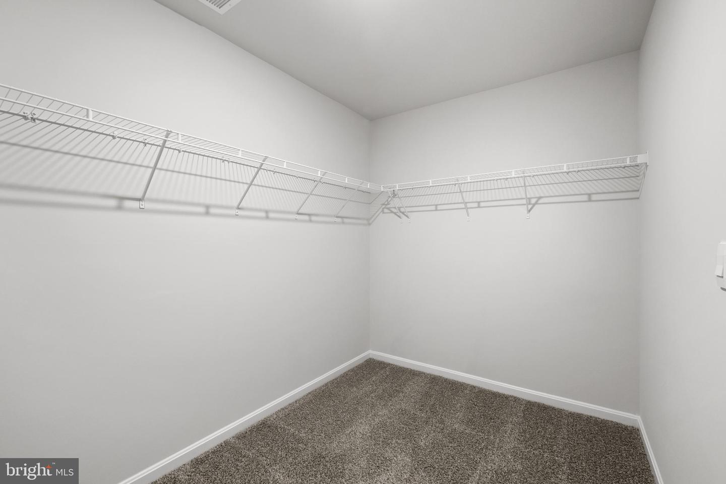 804 Spikeresh Way Property Photo 15