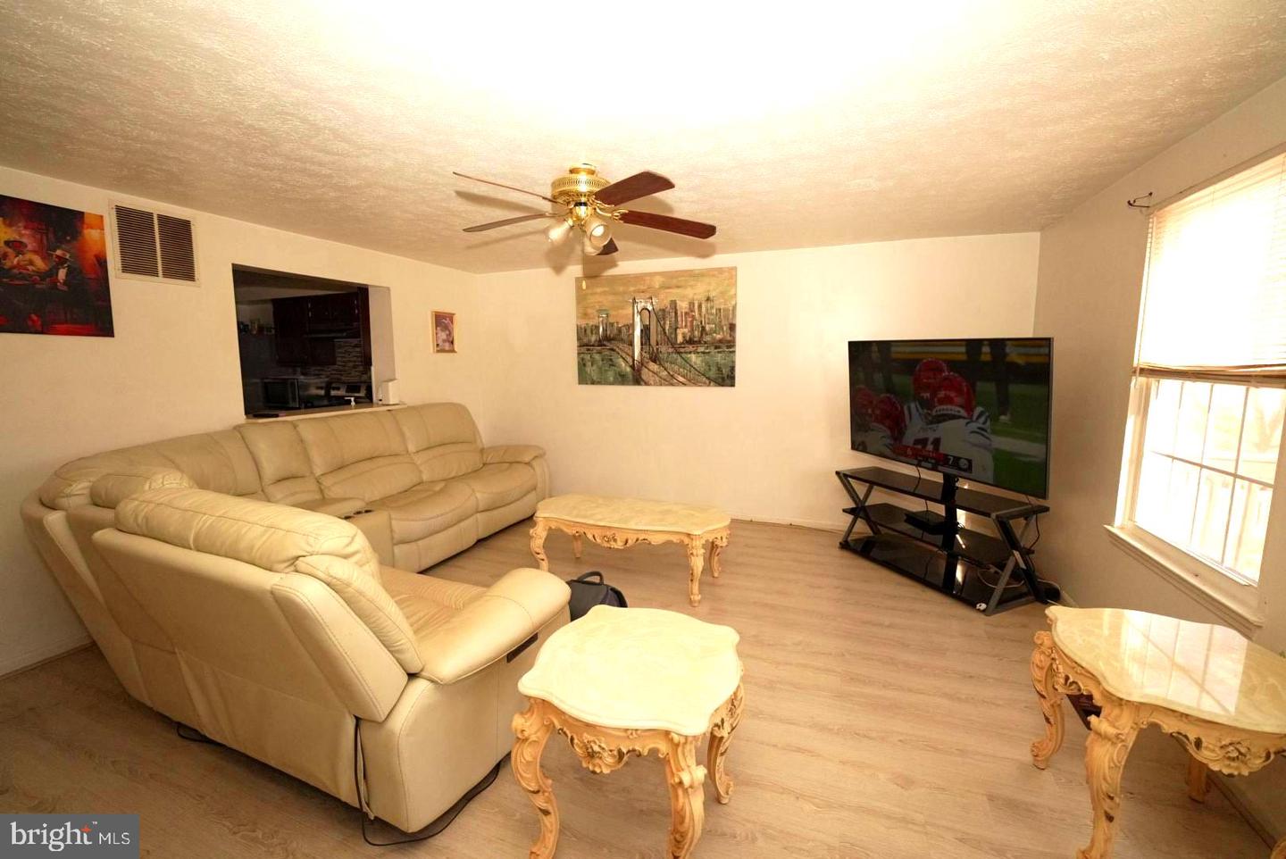 1024 Westshore Dr Property Photo 3