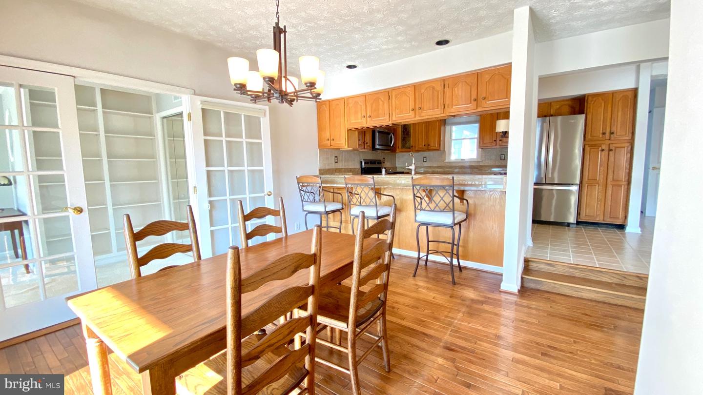 124 Ravenswood Property Photo 8