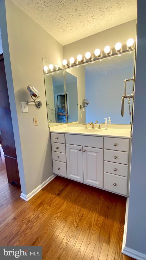 124 Ravenswood Property Photo 17