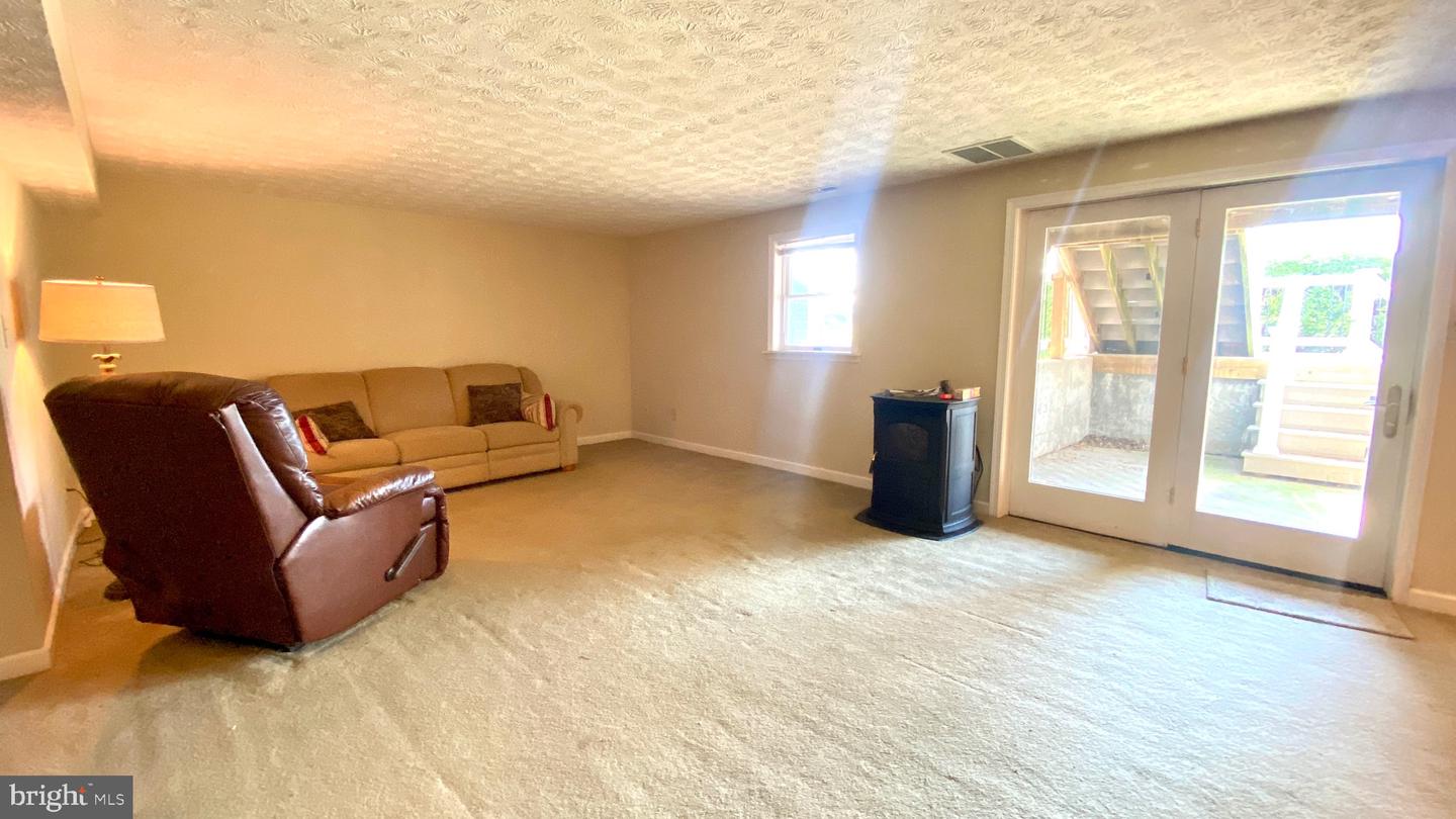 124 Ravenswood Property Photo 28
