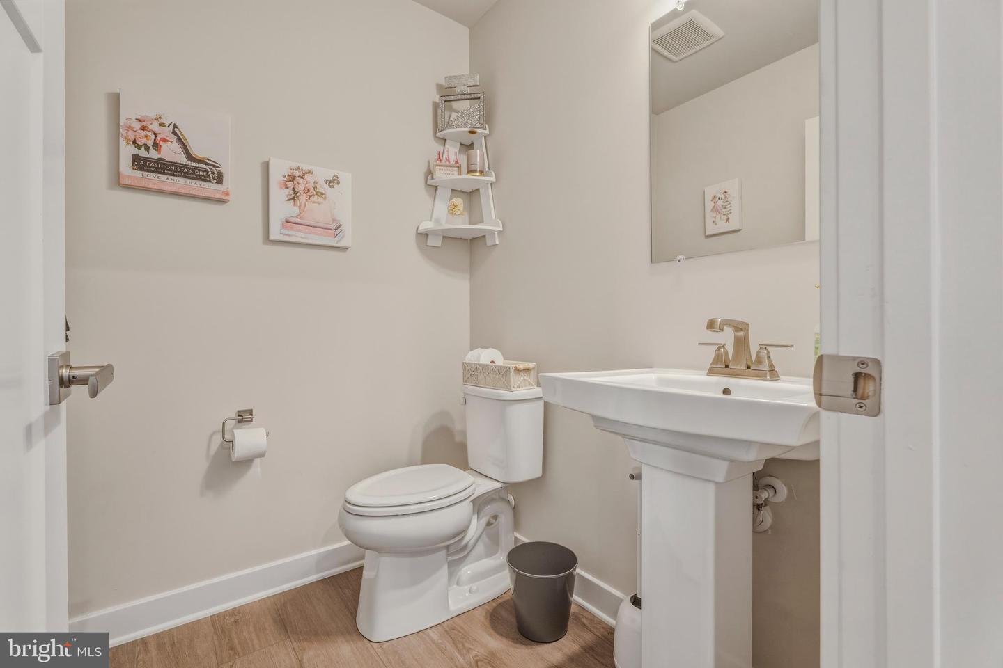 765 Sagebrush Loop Property Photo 6