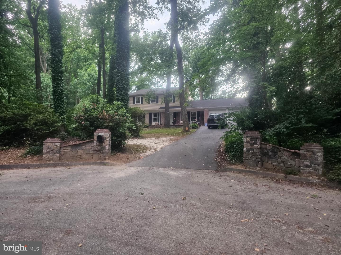 200 Maxwell Ct Property Photo 2