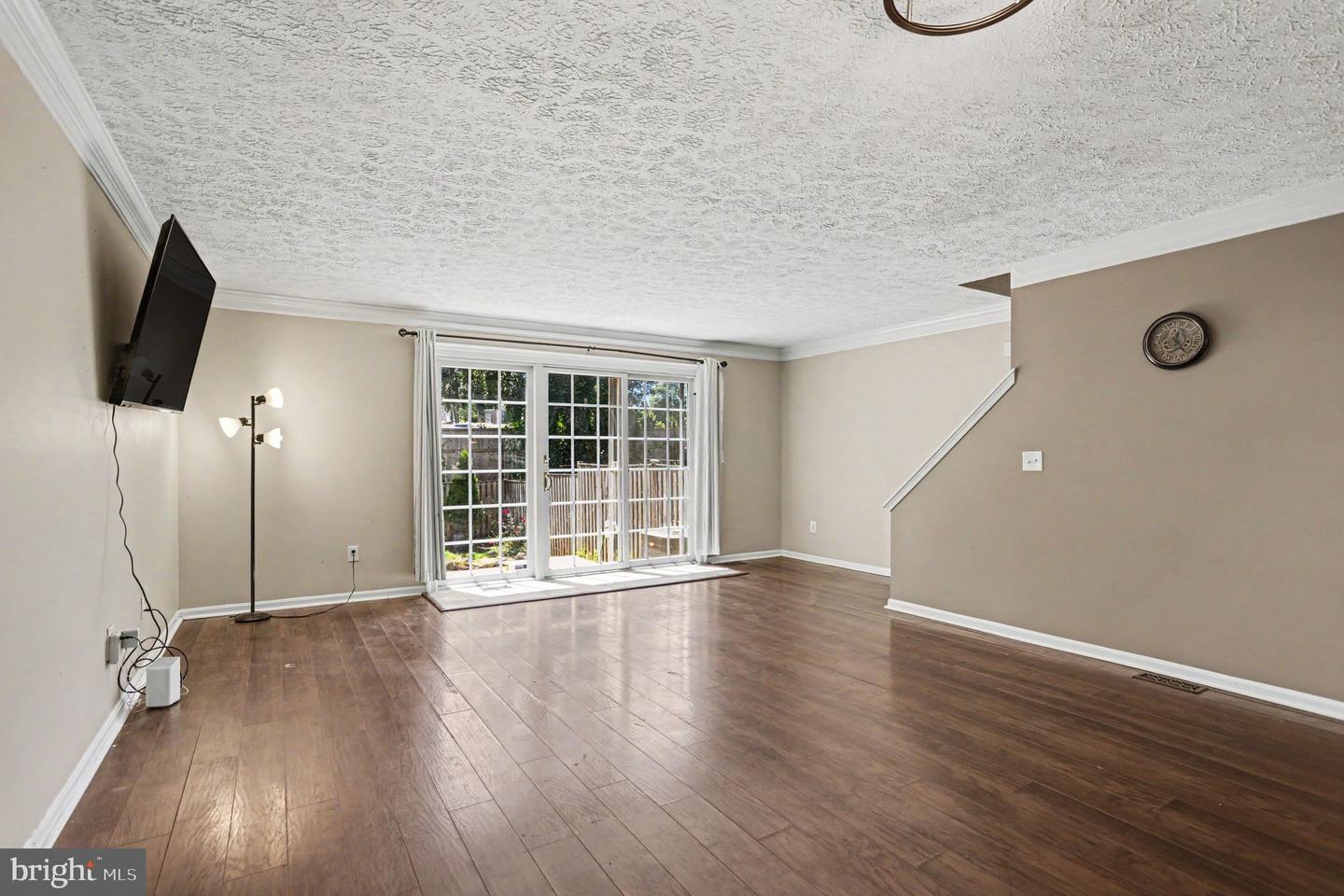 940 Chesney Ln Property Photo 6