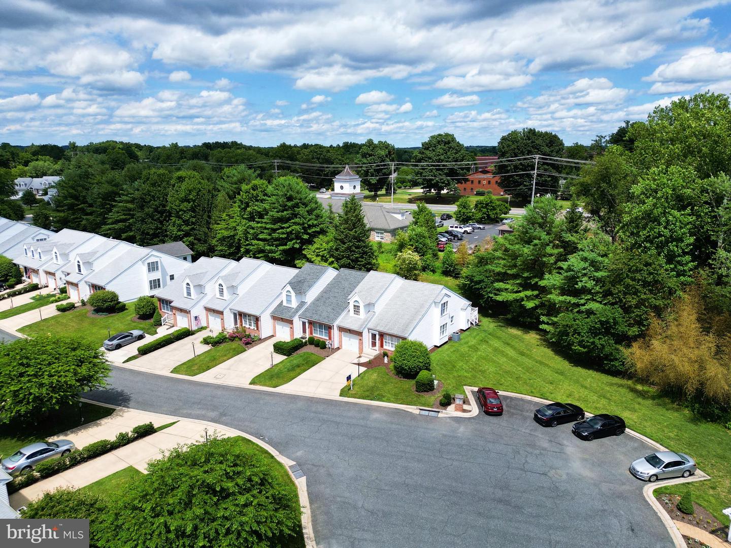 1819 Barrington Village Ct Property Photo 1