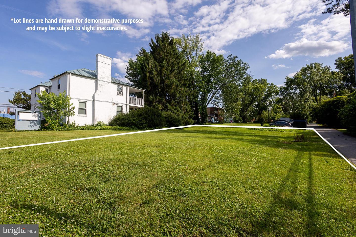 104 Custis St Property Photo 2
