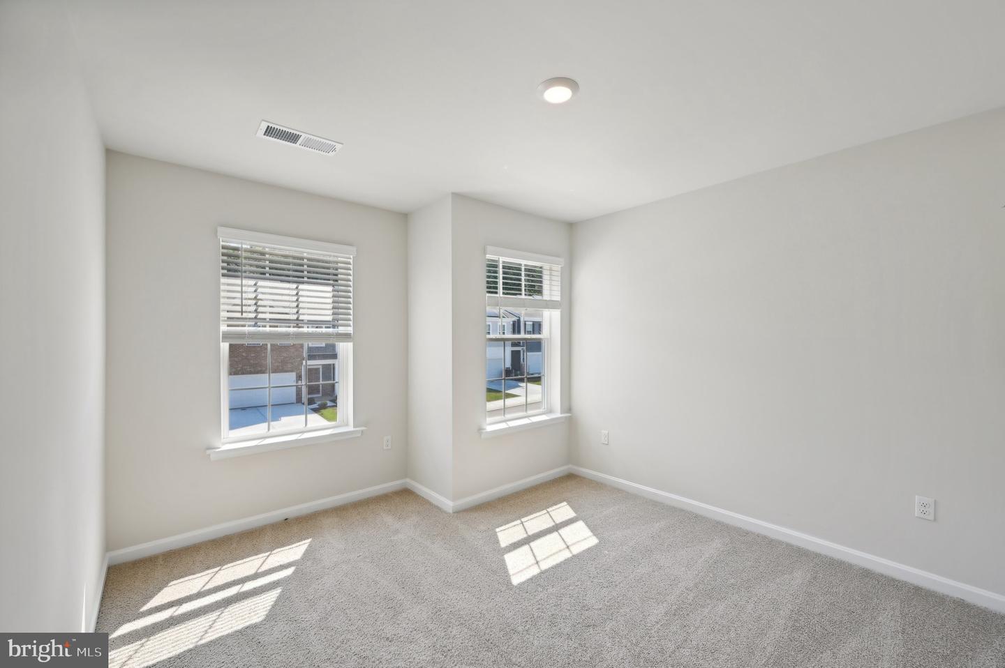 1719 Carver Cir Property Photo 29