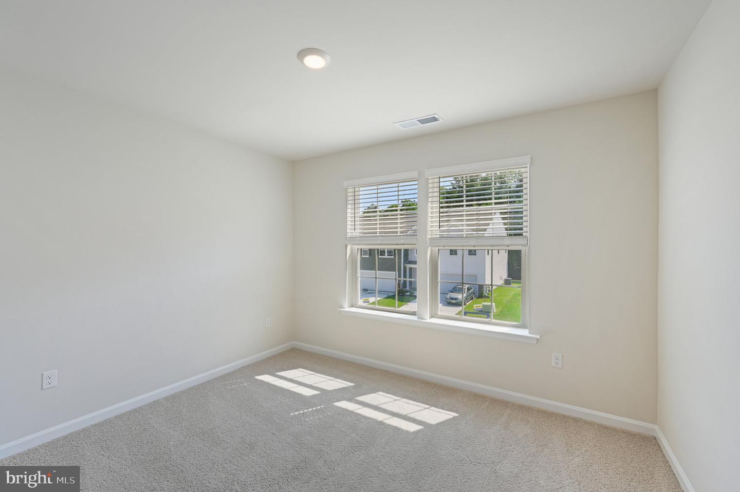 1719 Carver Cir Property Photo 32