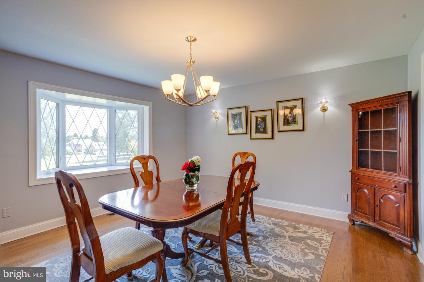 2300 Kings Arms Dr Property Photo 11