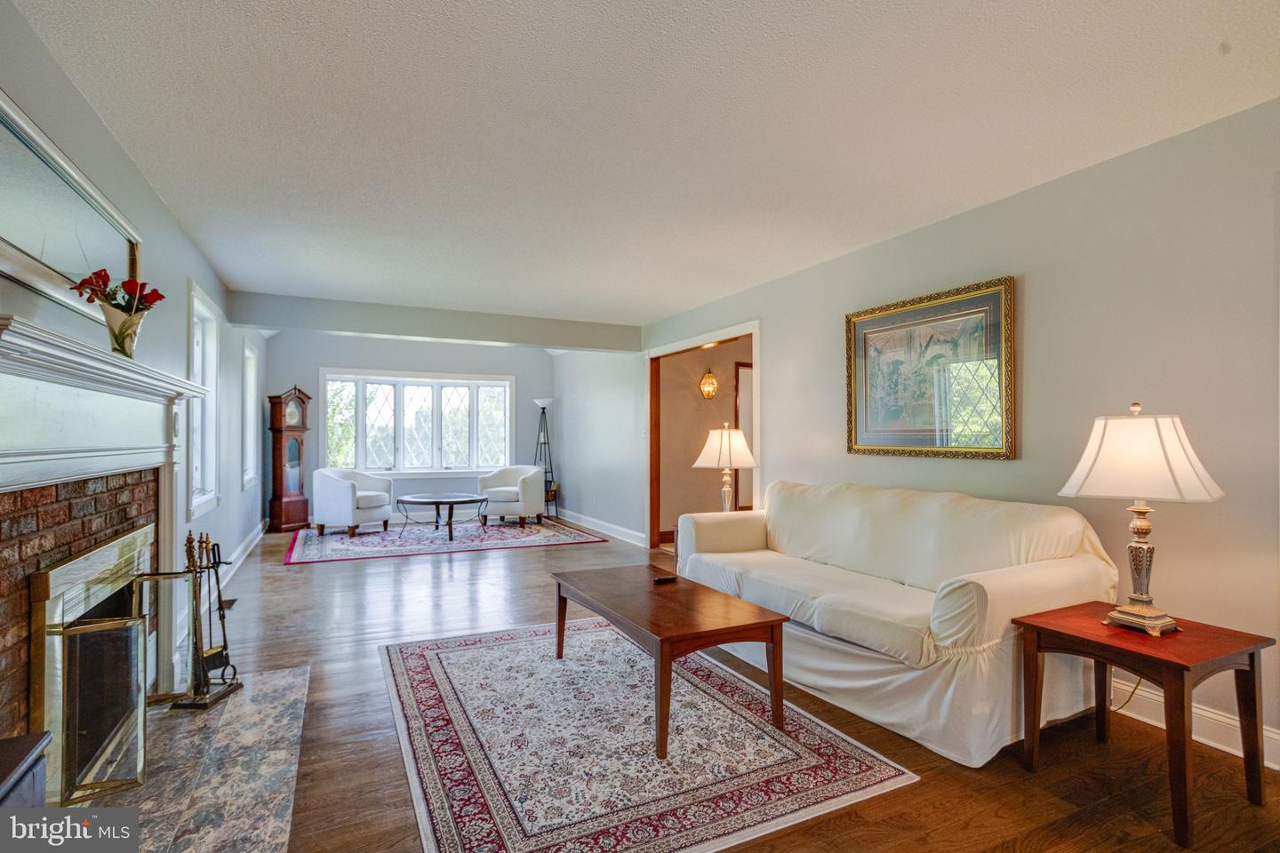 2300 Kings Arms Dr Property Photo 26