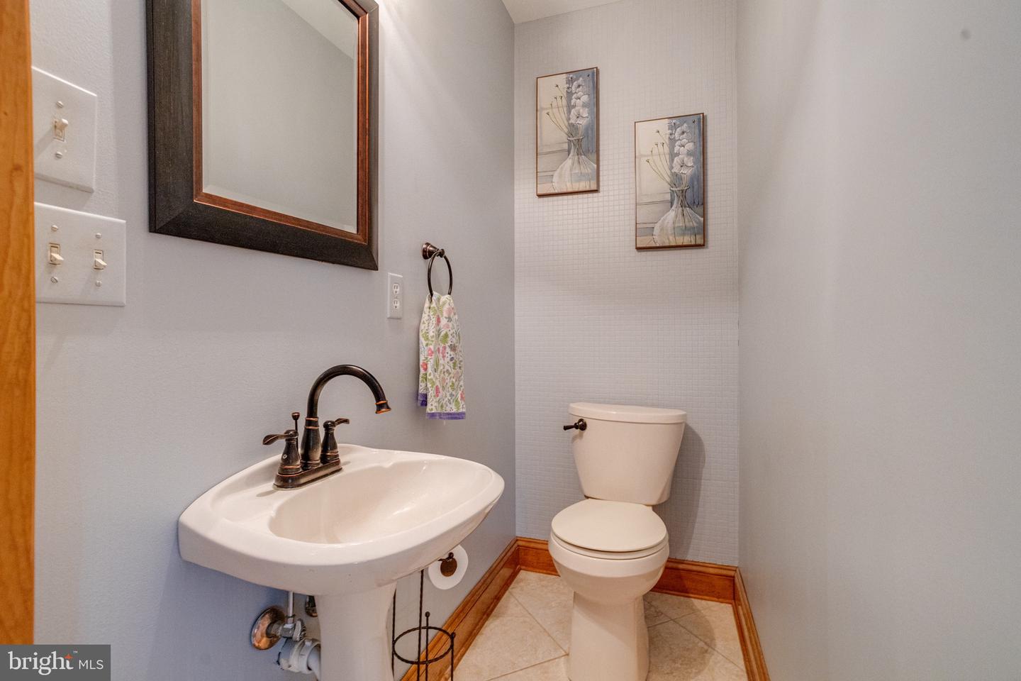 2300 Kings Arms Dr Property Photo 30