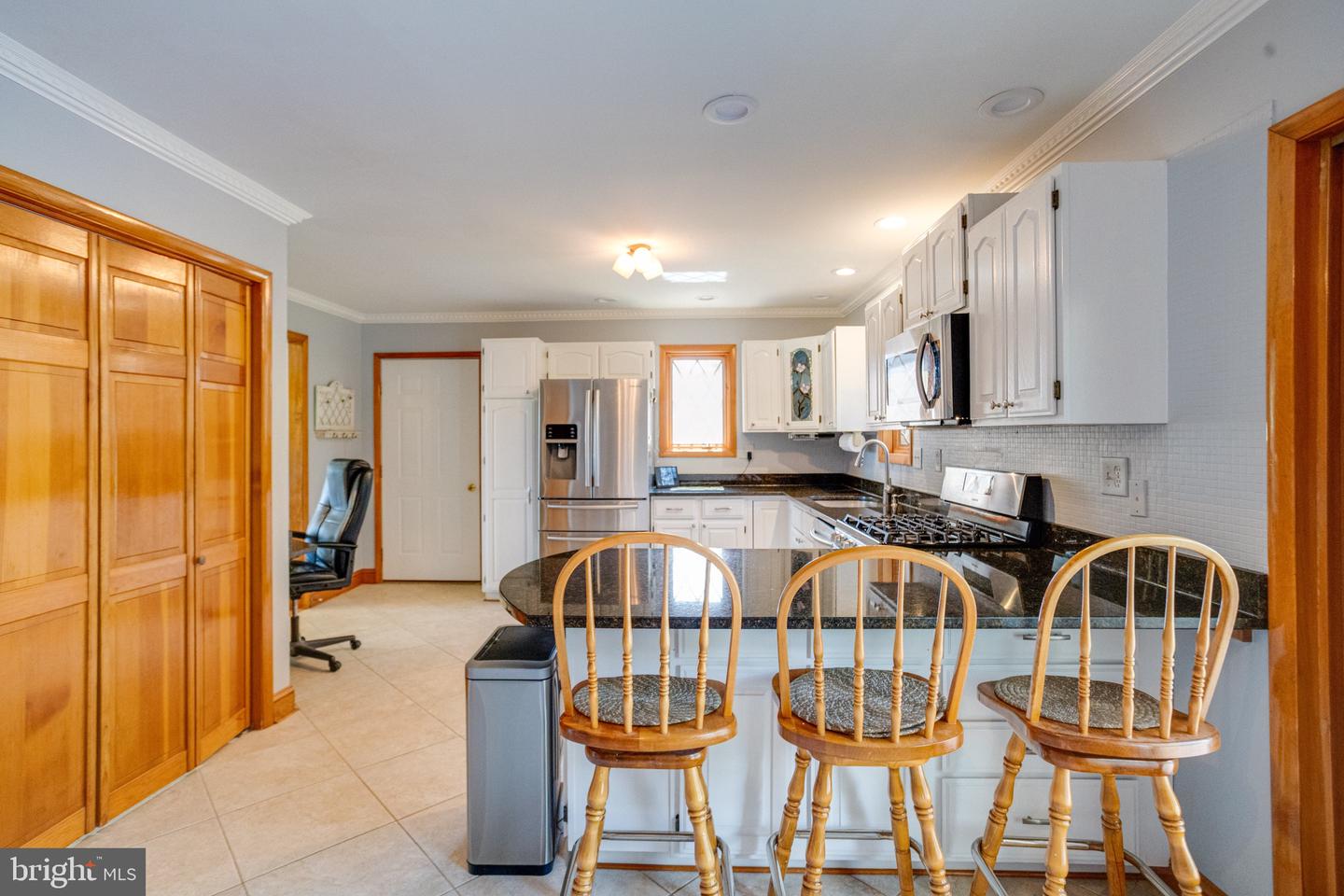 2300 Kings Arms Dr Property Photo 34