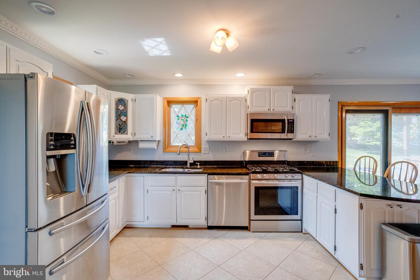 2300 Kings Arms Dr Property Photo 36
