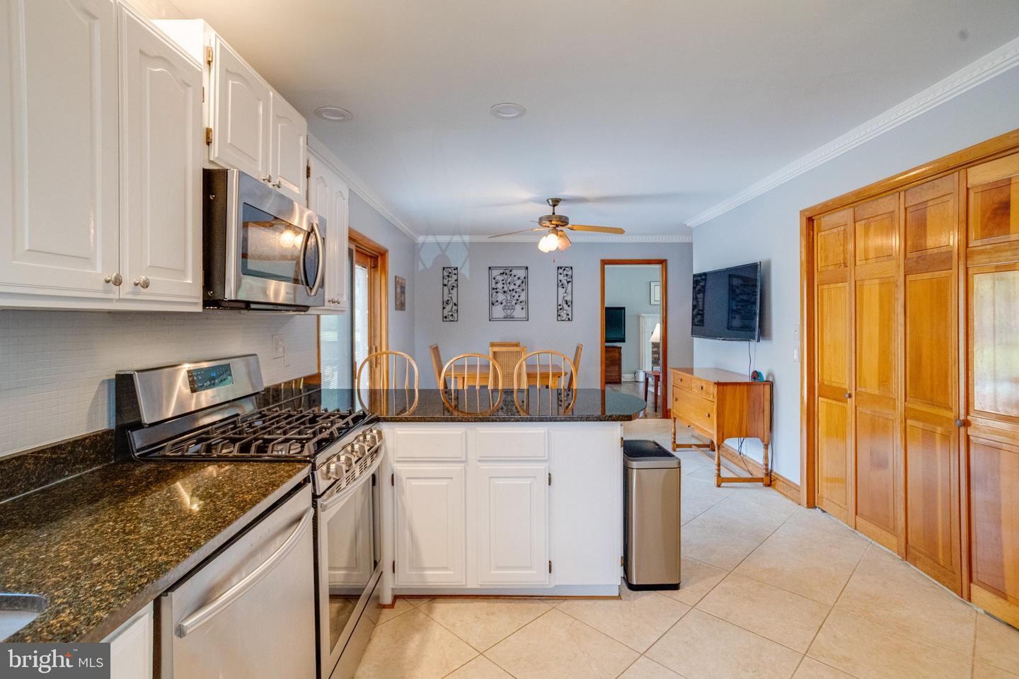 2300 Kings Arms Dr Property Photo 38