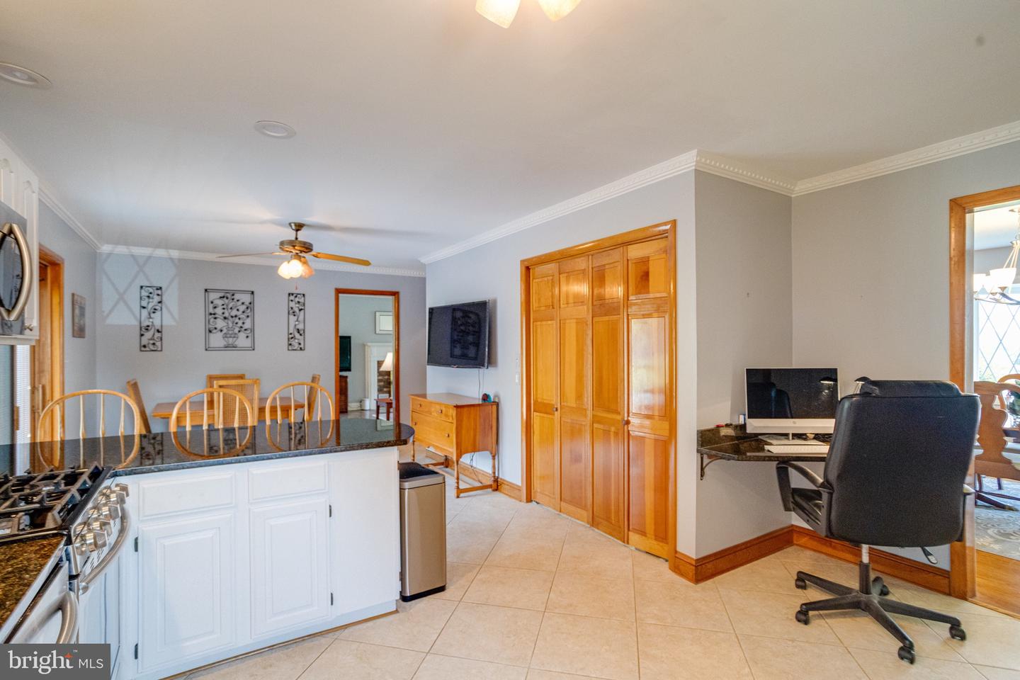 2300 Kings Arms Dr Property Photo 39