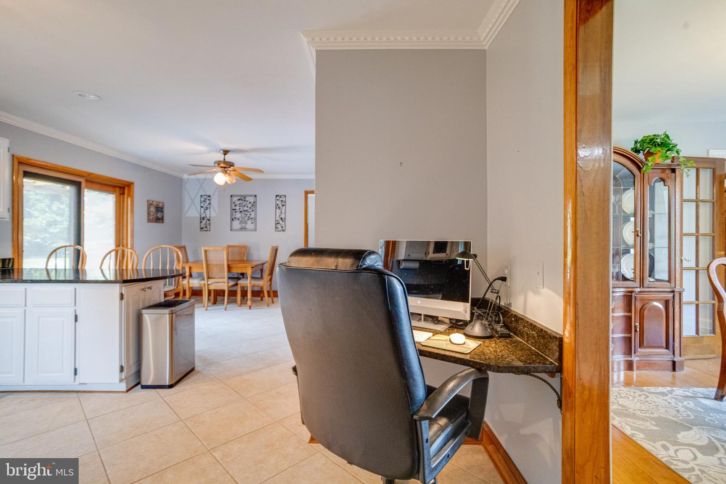 2300 Kings Arms Dr Property Photo 40