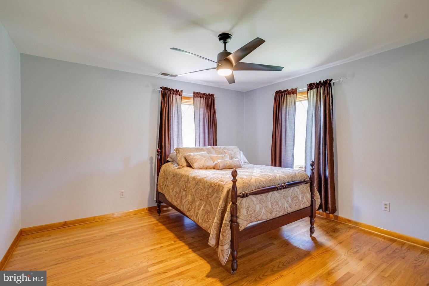 2300 Kings Arms Dr Property Photo 45