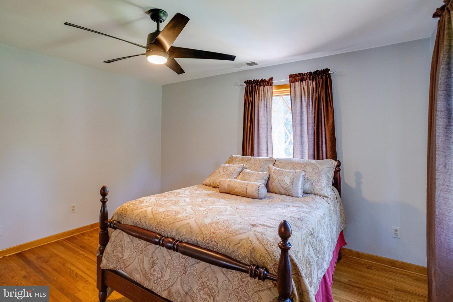 2300 Kings Arms Dr Property Photo 47