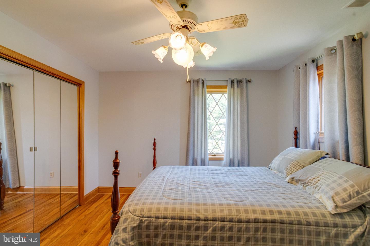 2300 Kings Arms Dr Property Photo 51