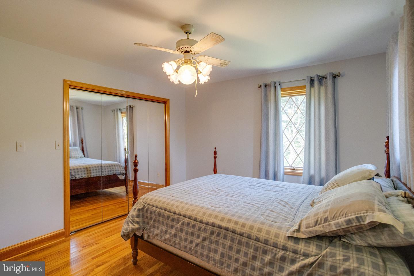 2300 Kings Arms Dr Property Photo 52