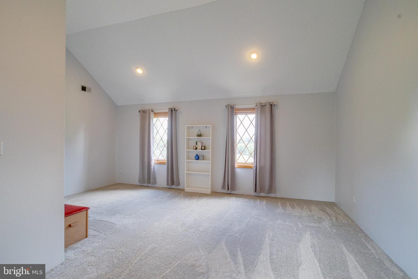 2300 Kings Arms Dr Property Photo 66