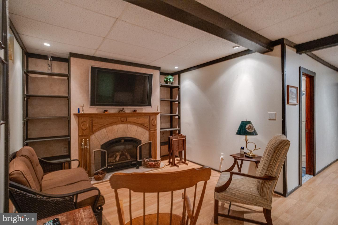 2300 Kings Arms Dr Property Photo 85